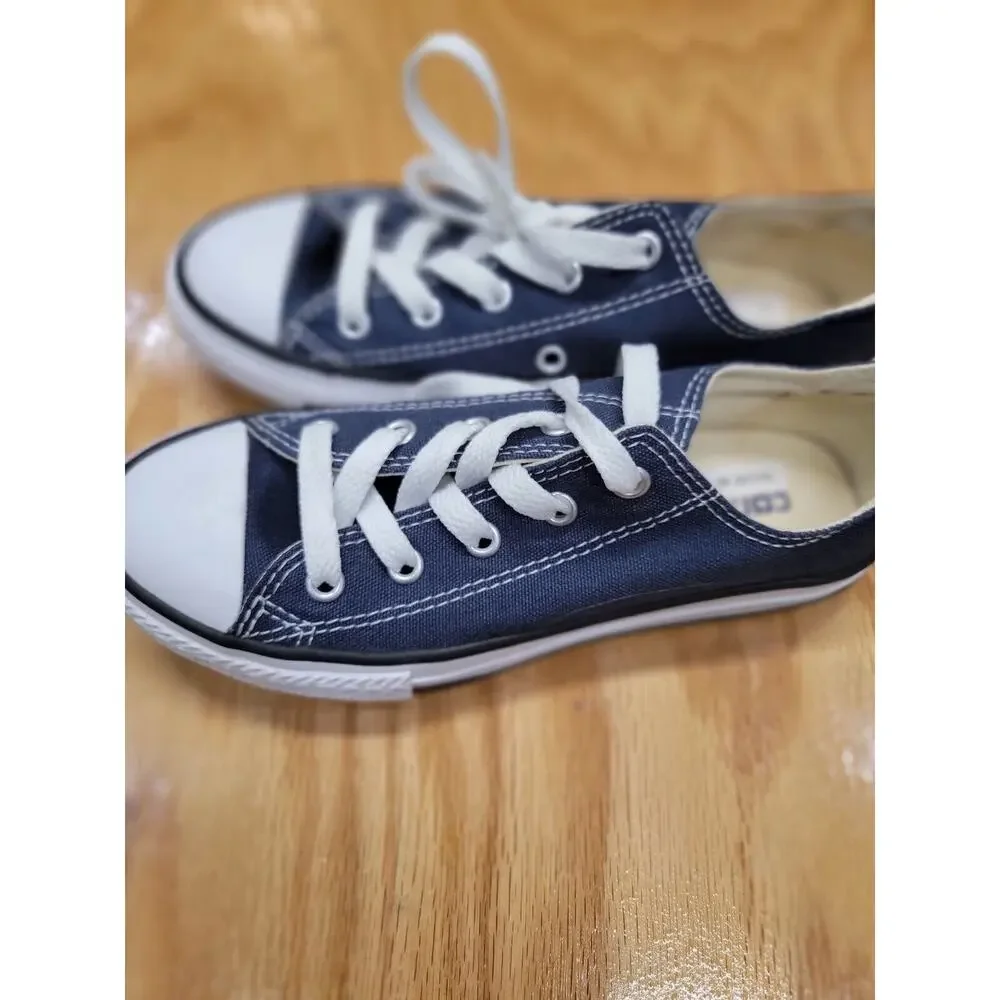 Converse Low Top All Star Ox Navy Blue Sneakers Youth size 1 .. S64